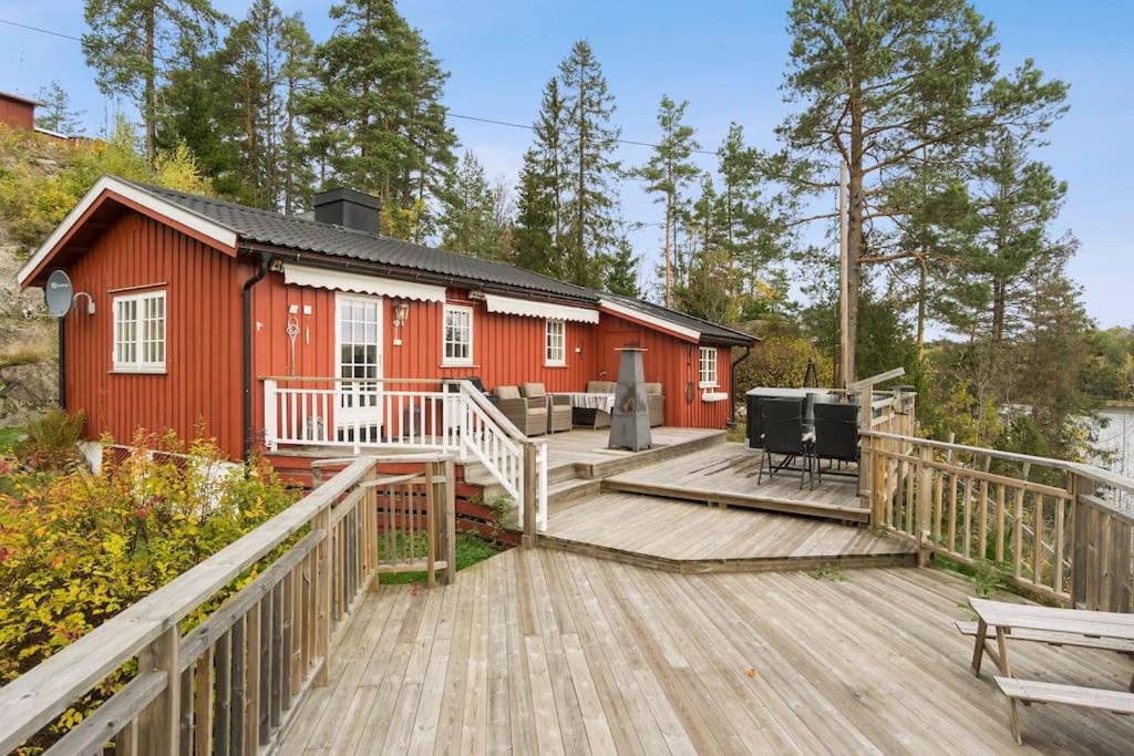 B&B Sandefjord - Familievennlig hytte ved populært badevann! - Bed and Breakfast Sandefjord
