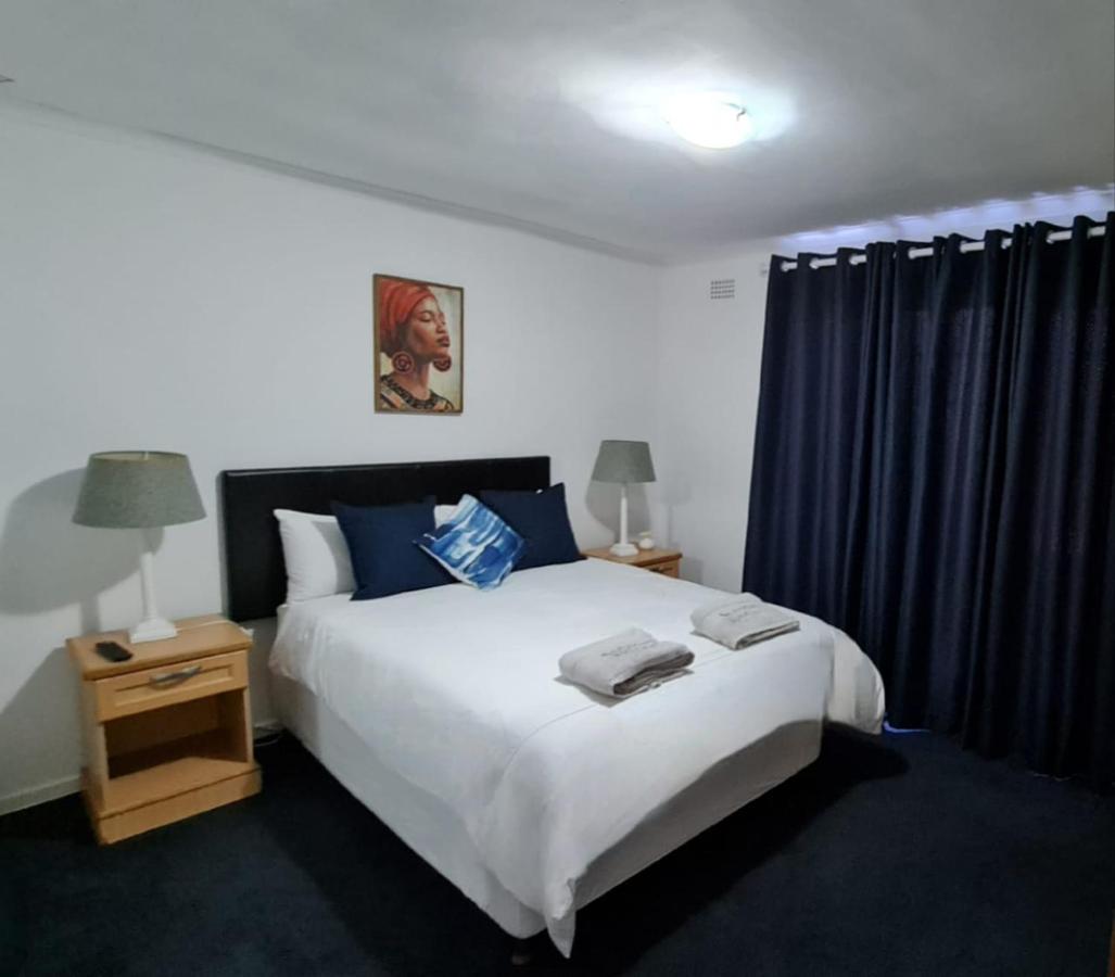 B&B Cape Town - SeaViews Holiday Apartment 2 - Bed and Breakfast Cape Town