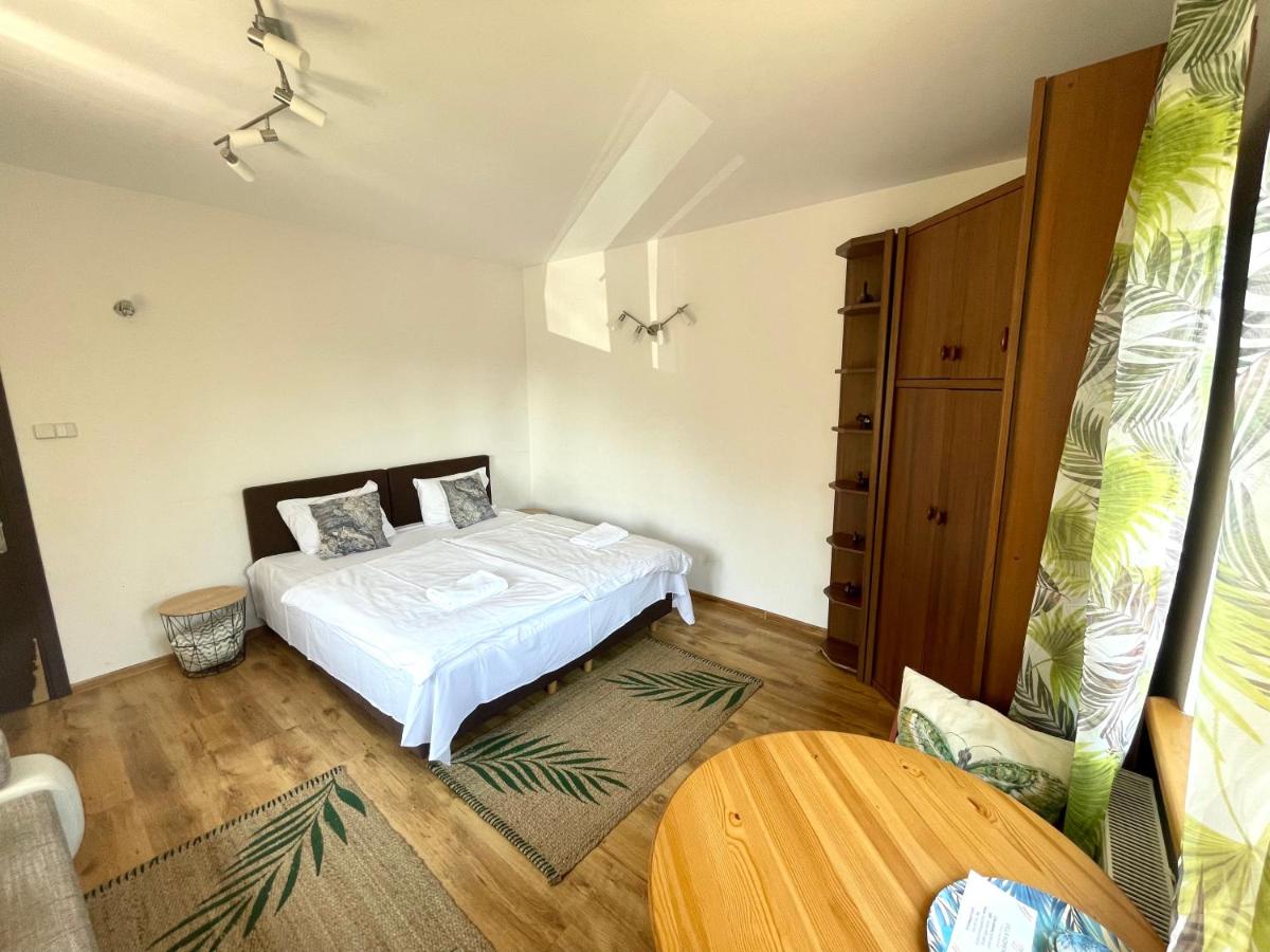 Vierbettzimmer mit Gemeinschaftsbad