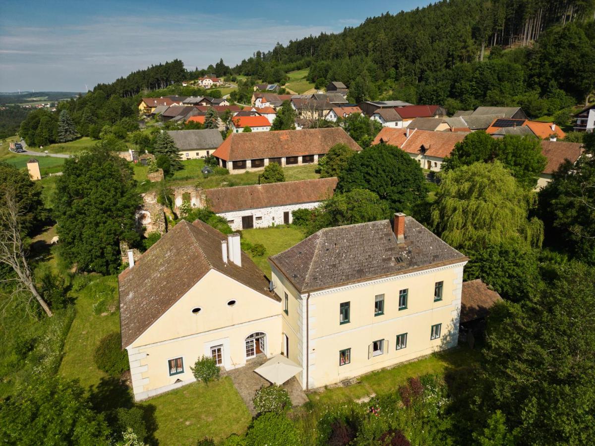 B&B Zwettl Stadt - Landhaus im Waldviertel - Bed and Breakfast Zwettl Stadt