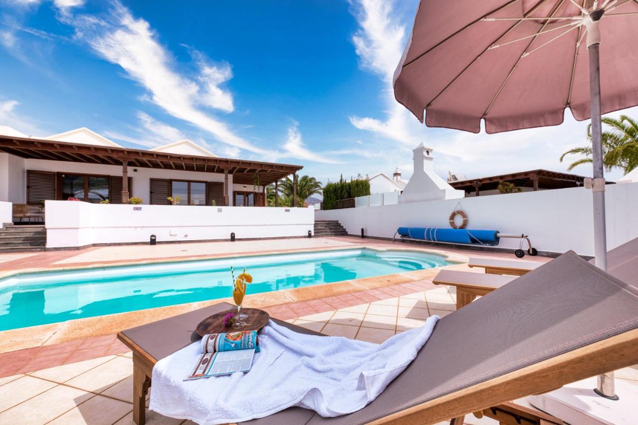 B&B Puerto Calero - Casa Guayre-private pool, barbecue, air-con - Bed and Breakfast Puerto Calero
