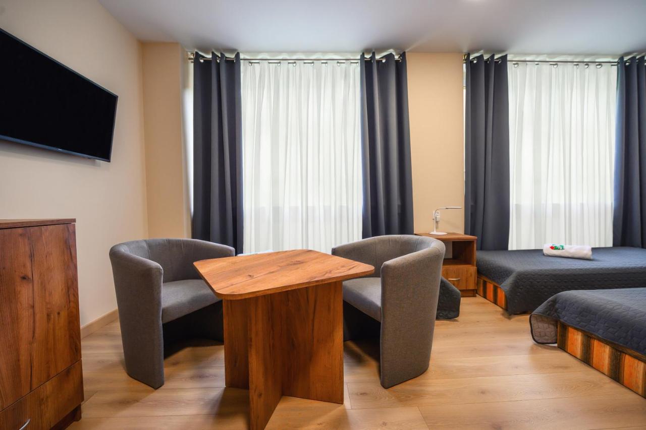 Chambre Triple avec Salle de Bains Privative