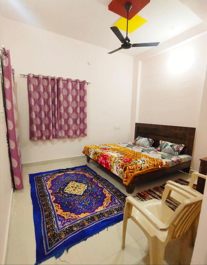 Deviksha Home Stay - Bed and Breakfast Ujjain