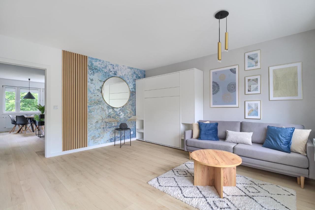 Blue Morpho Piątkowo Apartment by BookingHost - B&B Poznań