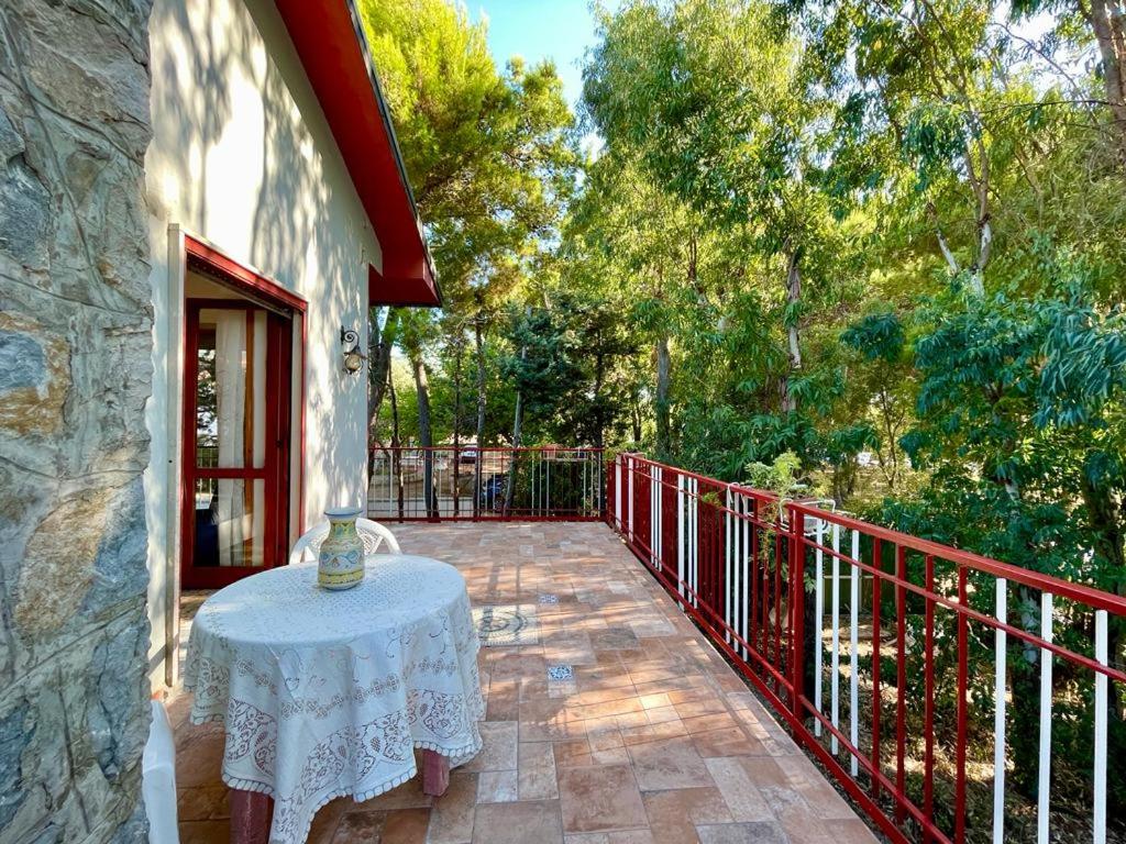 Double Room with Balcony and Sea View