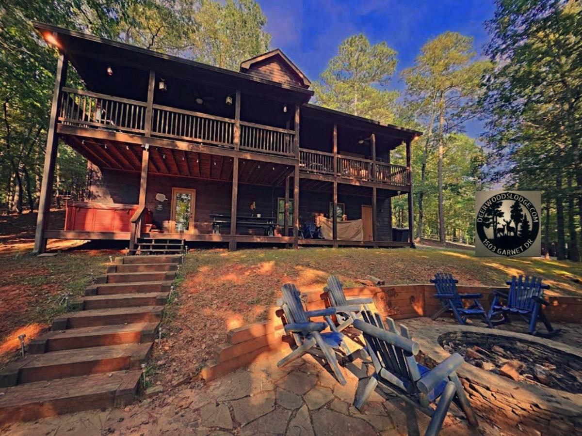 DeerWoodsLodge DOT com-Ellijay Coosawattee River-Sleeps 16-ARCADE-Hot Tub-Fire Pit-Winery's - B&B Ellijay