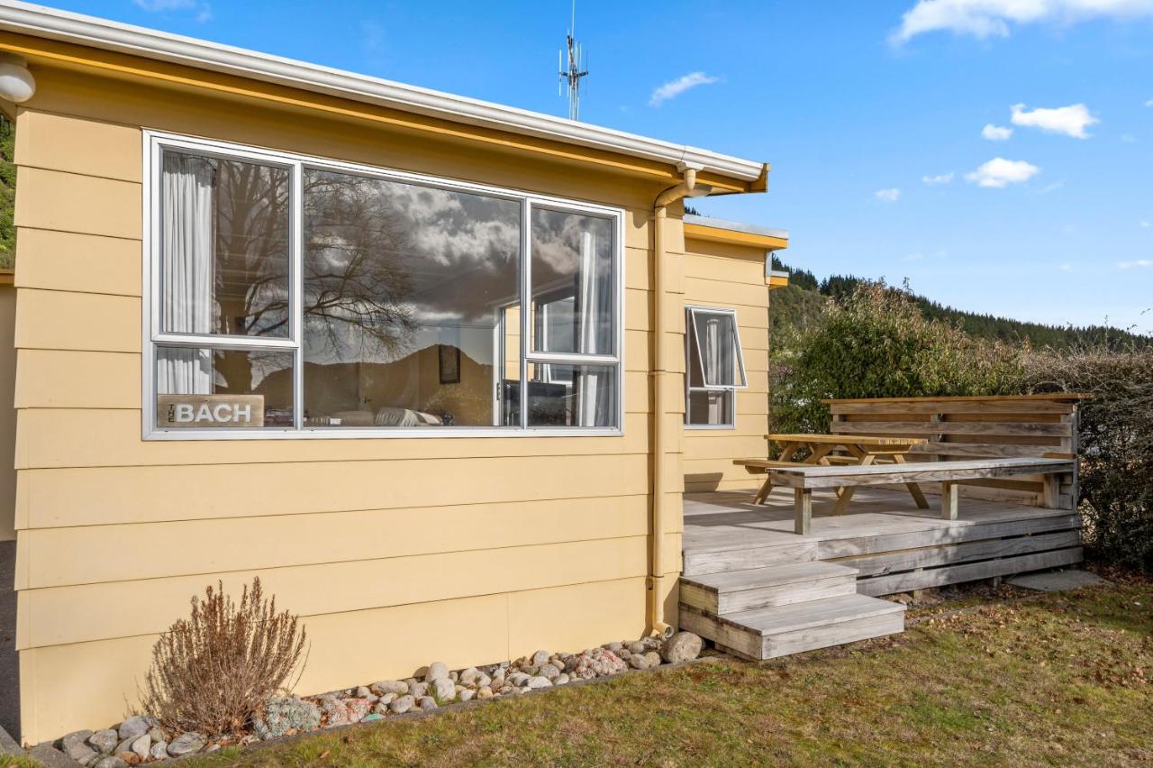 Lakeside Escape - Motuoapa Holiday Home - B&B Turangi