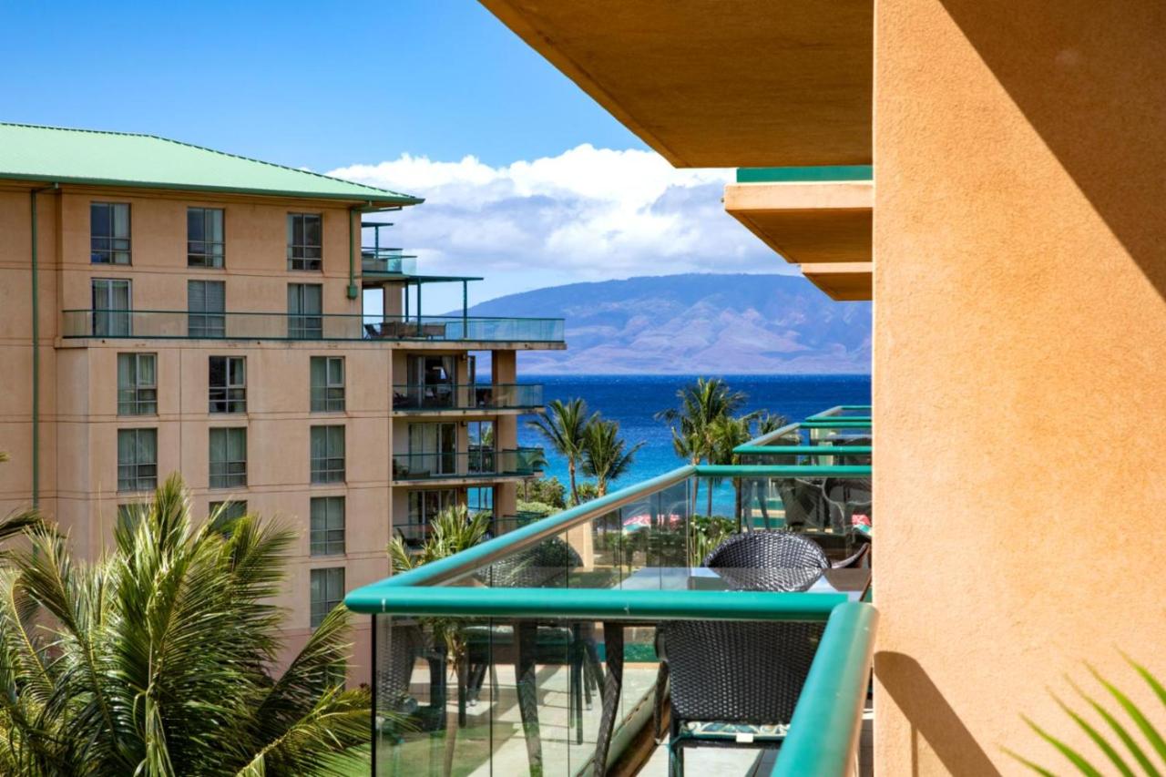 B&B Kā‘anapali - K B M Resorts- HKK-510 Tropical 1Bd, private balcony, partial ocean views, alfresco dining - Bed and Breakfast Kā‘anapali