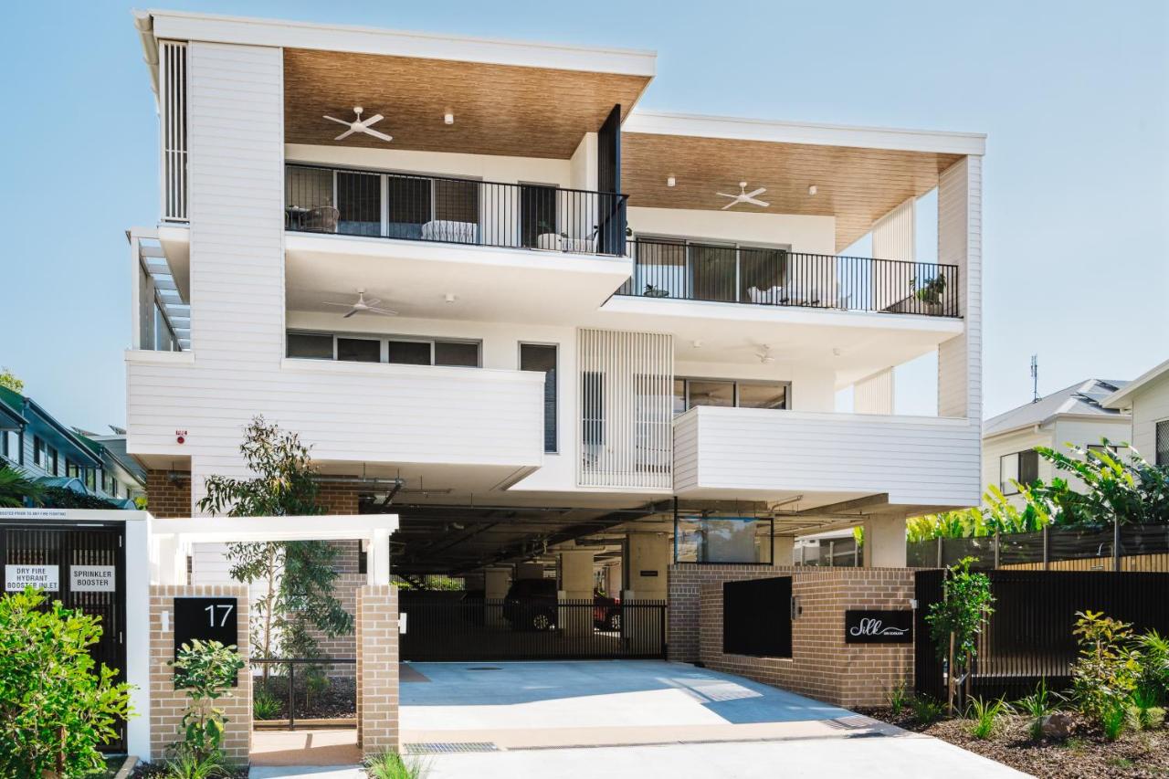 SILK - Lustrous Vacation Awaits 400m to the Beach - B&B
