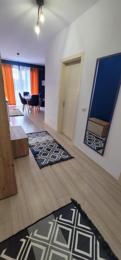 Hidden Gem, modern 2bedroom, amazing terrace-FREE PARKING-YOUR HOME AWAY FROM HOME - B&B