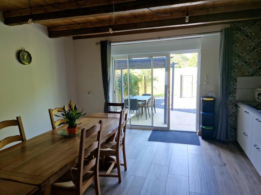 Gîte de l'étoile, 6 pers. spacieux avec extérieur - Bed and Breakfast