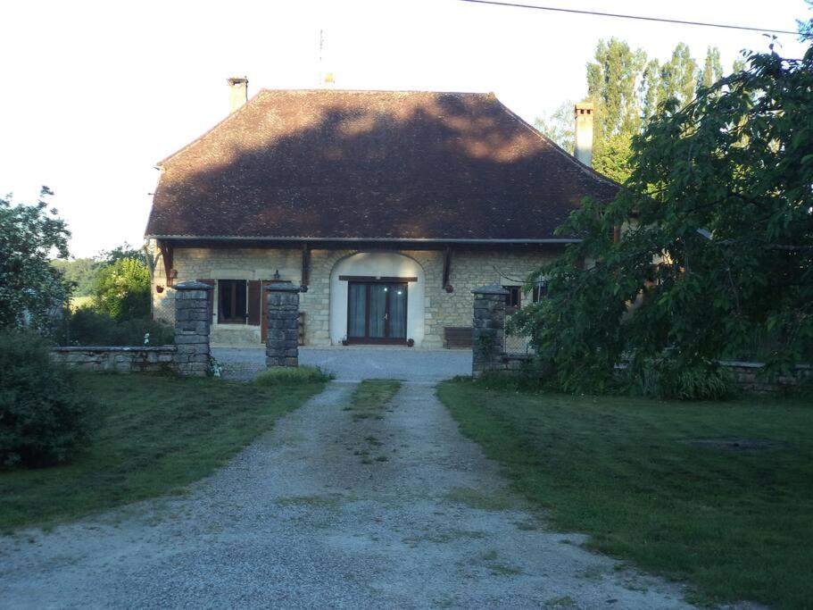 Espace Famille Montmillon - Ferienwohnung Chamblay