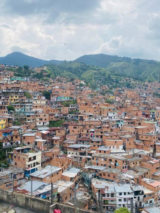 Tu casa en la Comuna 13 - Ferienwohnung Medellín