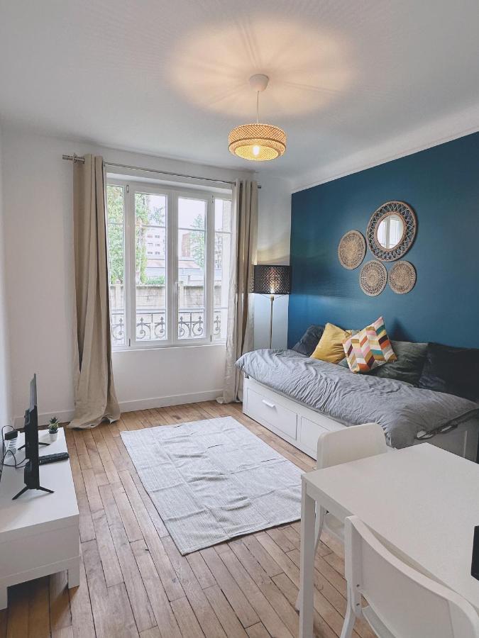 B&B Courbevoie - Cosy Appart proche Paris / La Défense 4pers - Bed and Breakfast Courbevoie