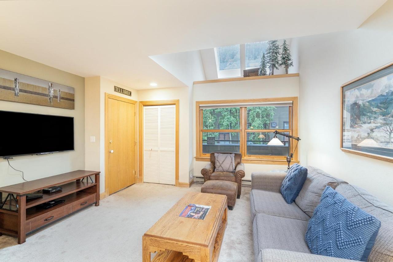 Cimarron Lodge 33 condo - B&B