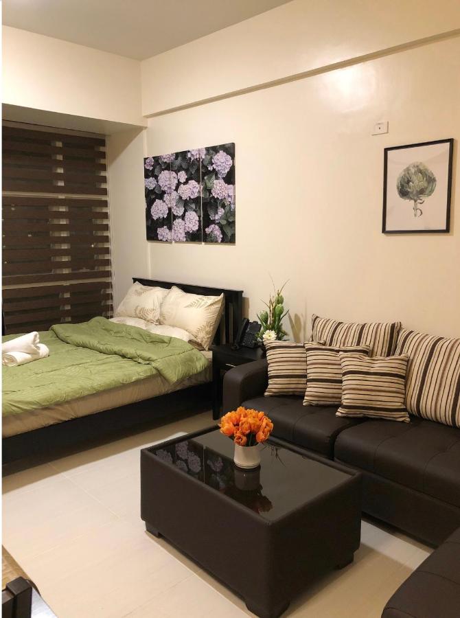 B&B Manila - BRAND NEW: Cozy Studio Unit in Shaw with a View - Bed and Breakfast Manila