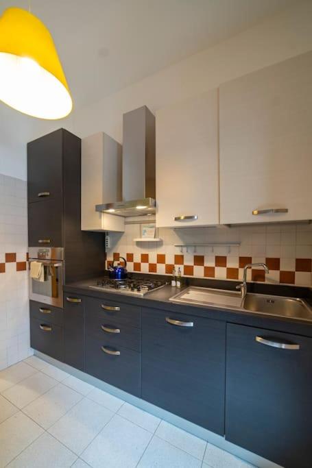 Central Perk - NEW @ Brescia - B&B Brescia