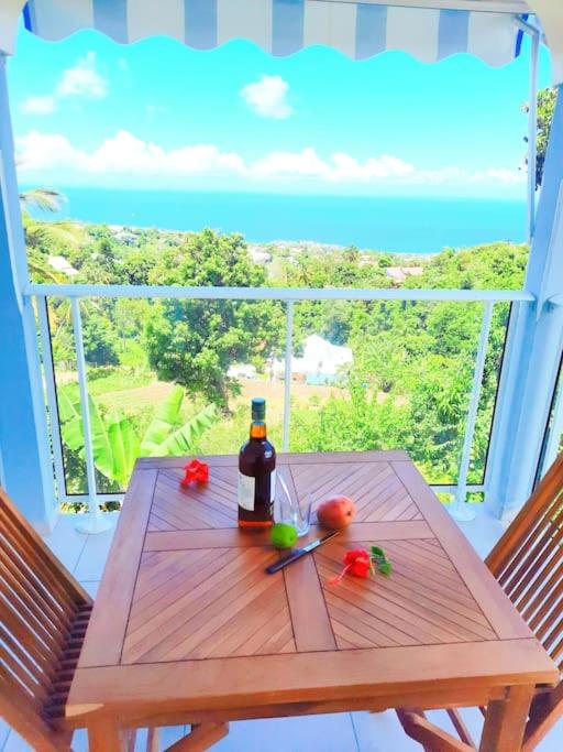 Petit coin de Paradis à Baillif - B&B