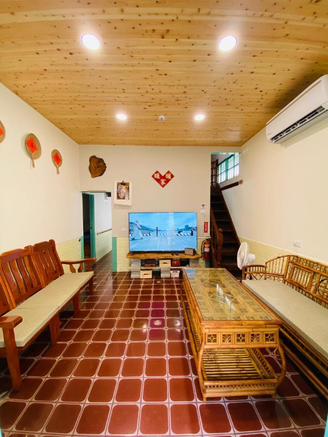 家暖暖,老屋新生,房源內有戶外空間,嘉義市民宿013號 - B&B Chiayi City