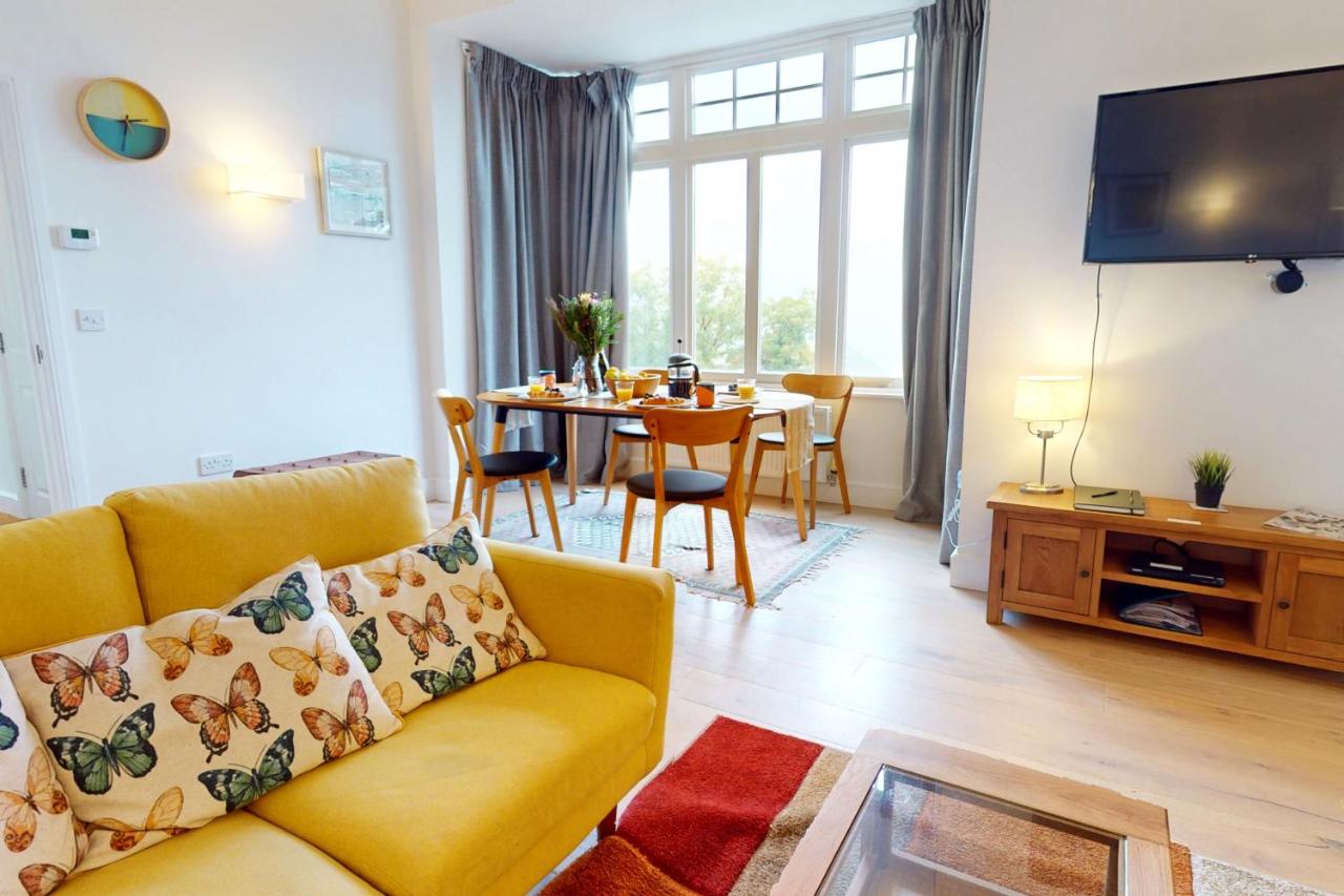 B&B Lynton - WOODY BAY FALLING WATER 2 Bedrooms - Bed and Breakfast Lynton