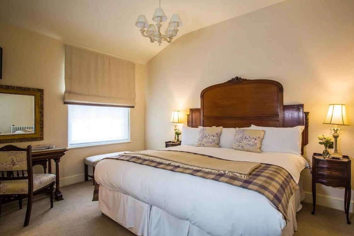 B&B Uppingham - The Falcon Hotel - Bed and Breakfast Uppingham