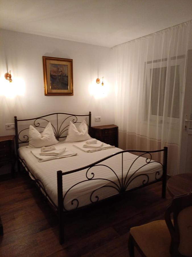 Doppelzimmer mit eigenem Bad