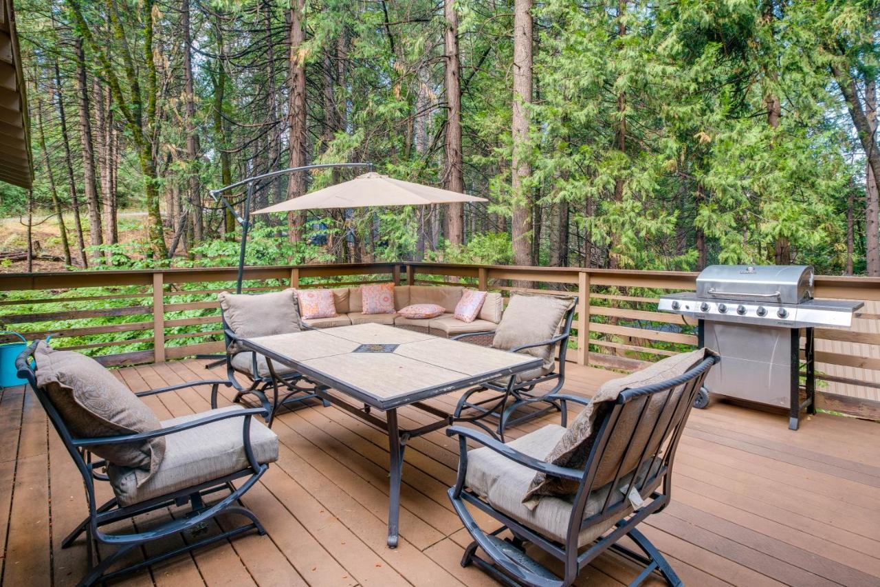 Furnished Deck Secluded Arnold Cabin Rental! - B&B Arnold