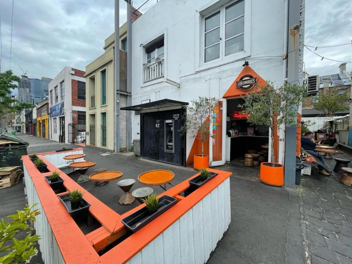Conveniently Located 6 BR Unit - B&B Melbourne