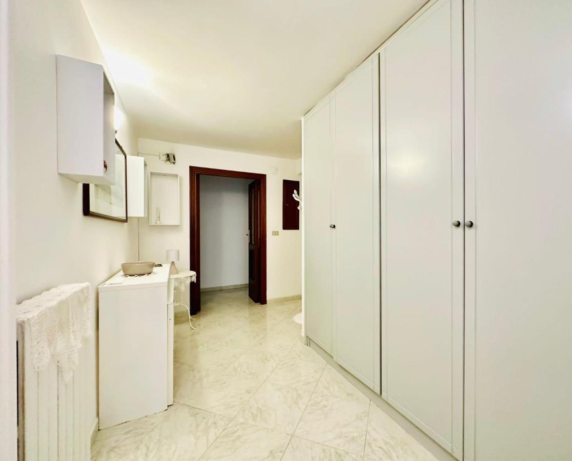 Deluxe Room (2 Adults + 1 Child)