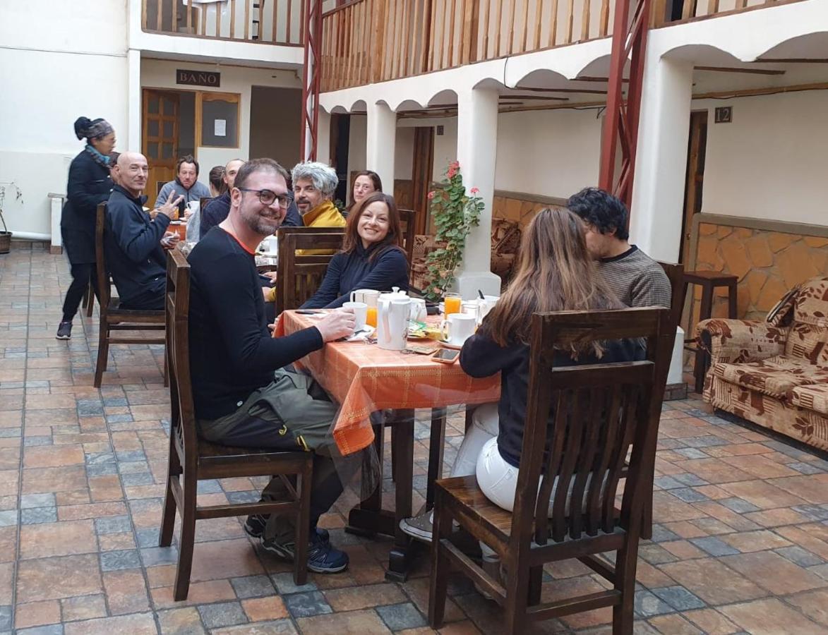 Los Faroles Hostal - B&B