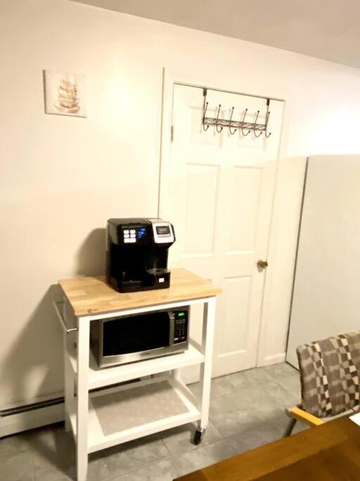 Glorious Suite near Downtown with washer/dryer - B&B Gloucester