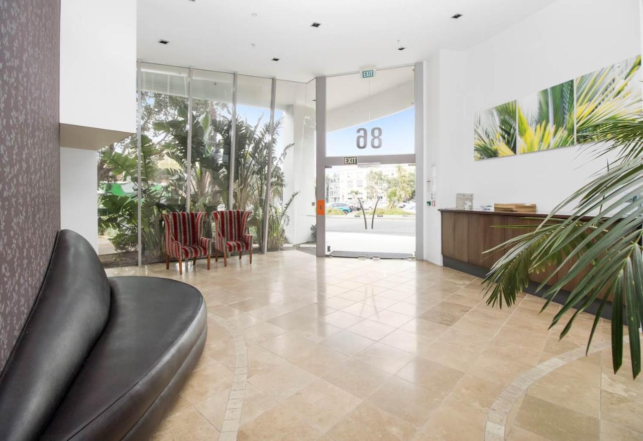 Le Mirage- Stylish, central apartment with pools, sauna, more - B&B Auckland