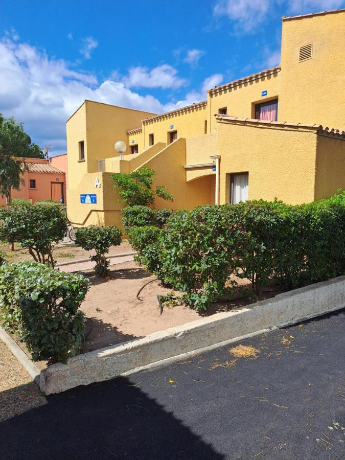 STUDIO CLIMATISE box 5 G Résidence Odalys Saint Loup, piscine ,parking privé et superette 25 - Chambres d'hôtes Le Cap d'Agde