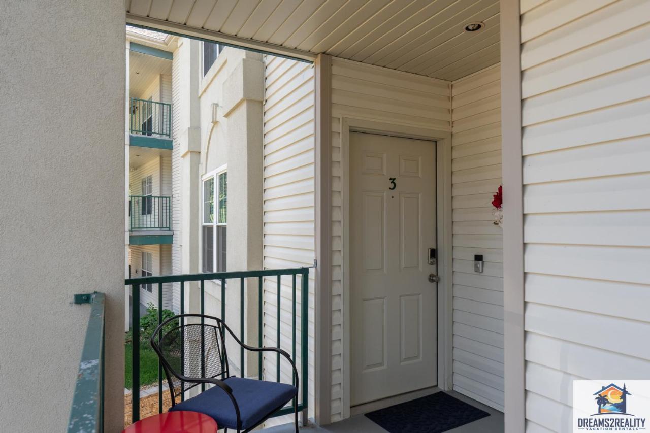 2BR WALK-IN - Golf Course View - Centrally Located - FREE TICKETS INCLUDED - FW11-3 - B&B