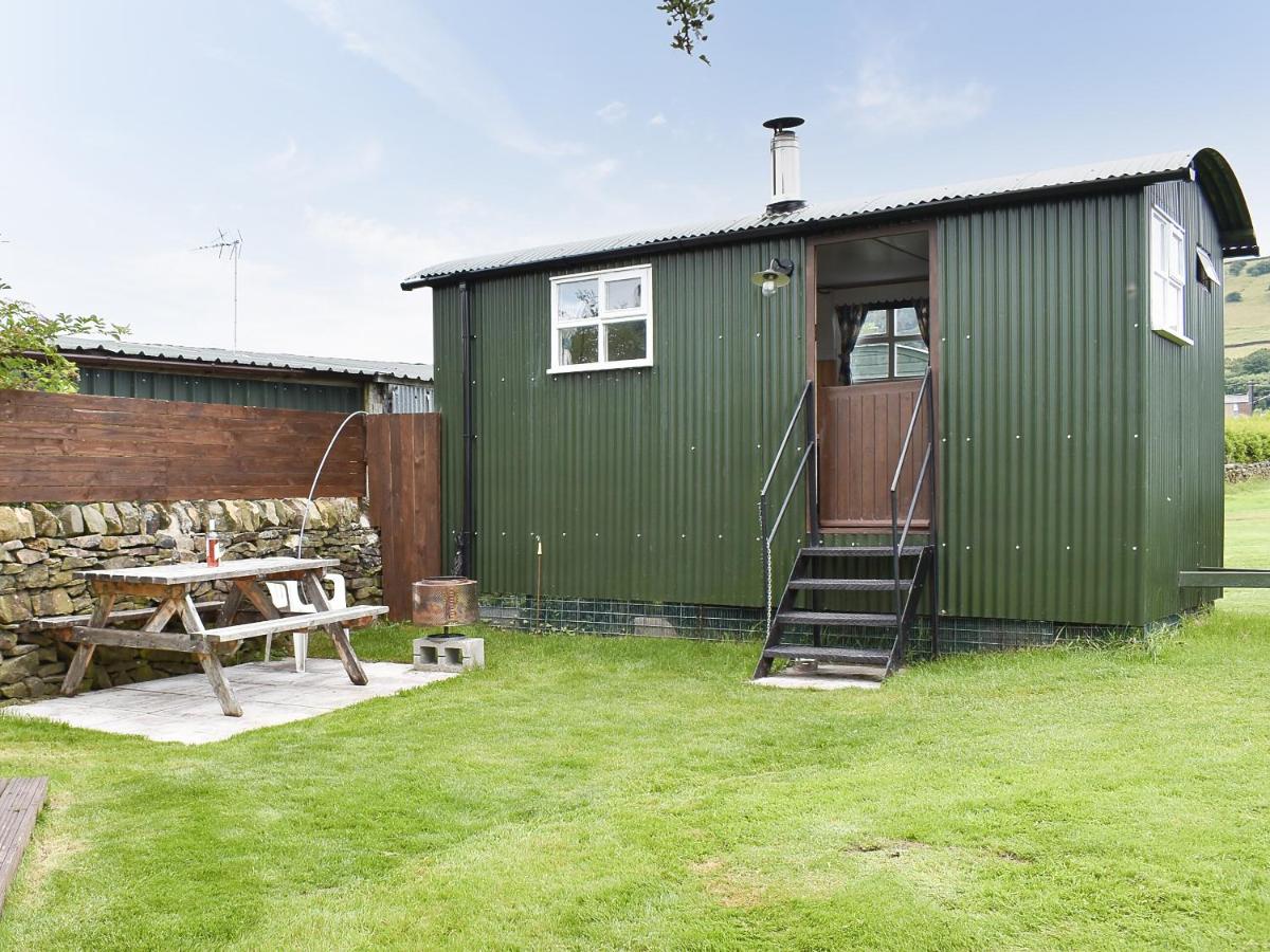 B&B Cononley - Skipton Shepherds Hut - Dales View - Bed and Breakfast Cononley