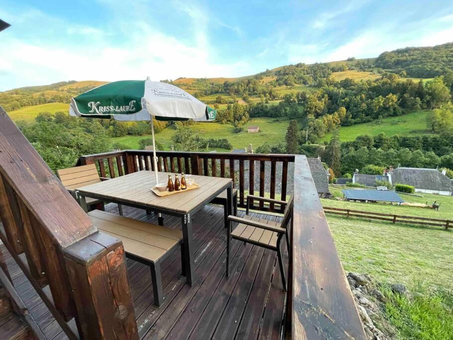 Gîte du Pays-de-Salers, Cantal, classé 1* - Bed and Breakfast Saint-Projet-de-Salers