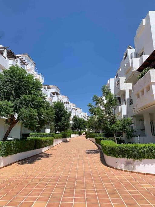 Penthouse Seaview and Golf Valle Romano Estepona - B&B