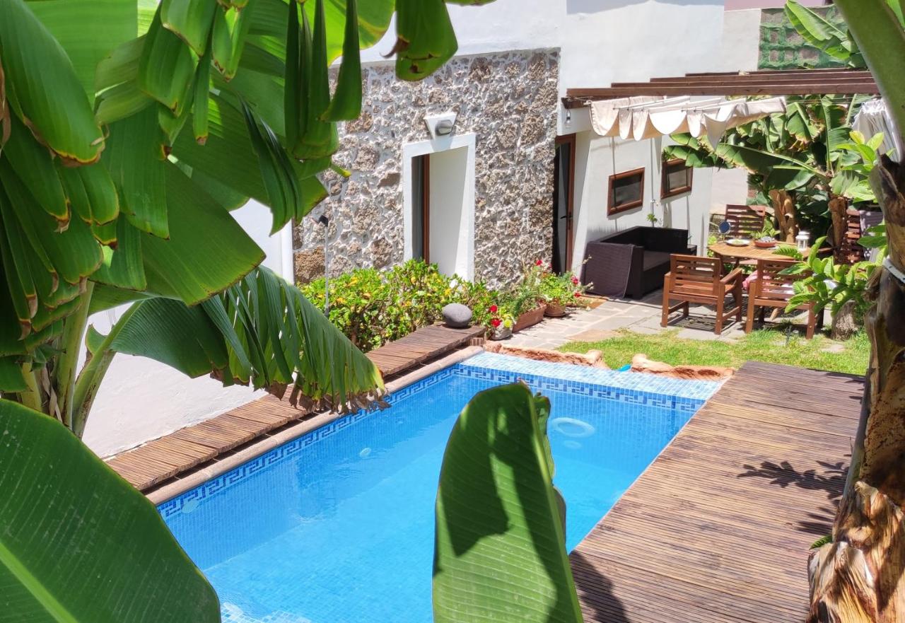 Villa Canaria piscina jacuzzi jardín - Ferienwohnung Santa María de Aguayo