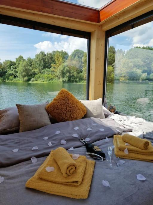 B&B Liptovský Trnovec - AQUACHILL houseboat & wellness - Bed and Breakfast Liptovský Trnovec
