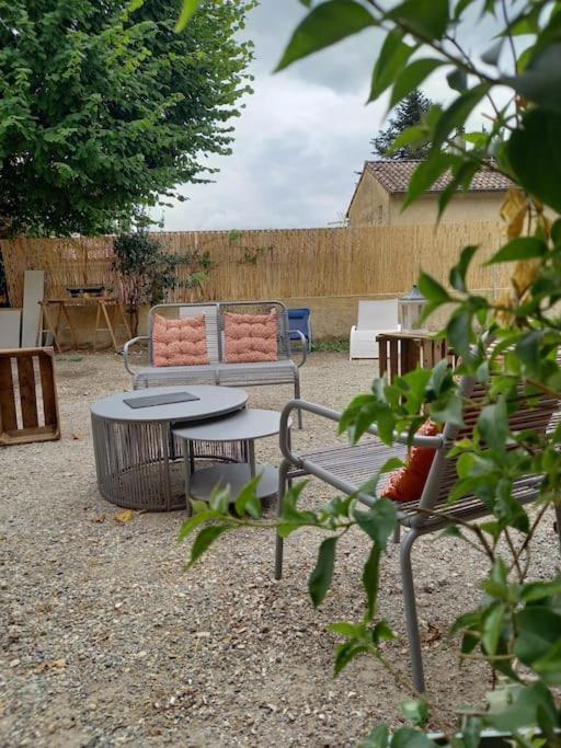 B&B Montboucher-sur-Jabron - Le studio d'Alexandre - Terrasse et Parking - - Bed and Breakfast Montboucher-sur-Jabron