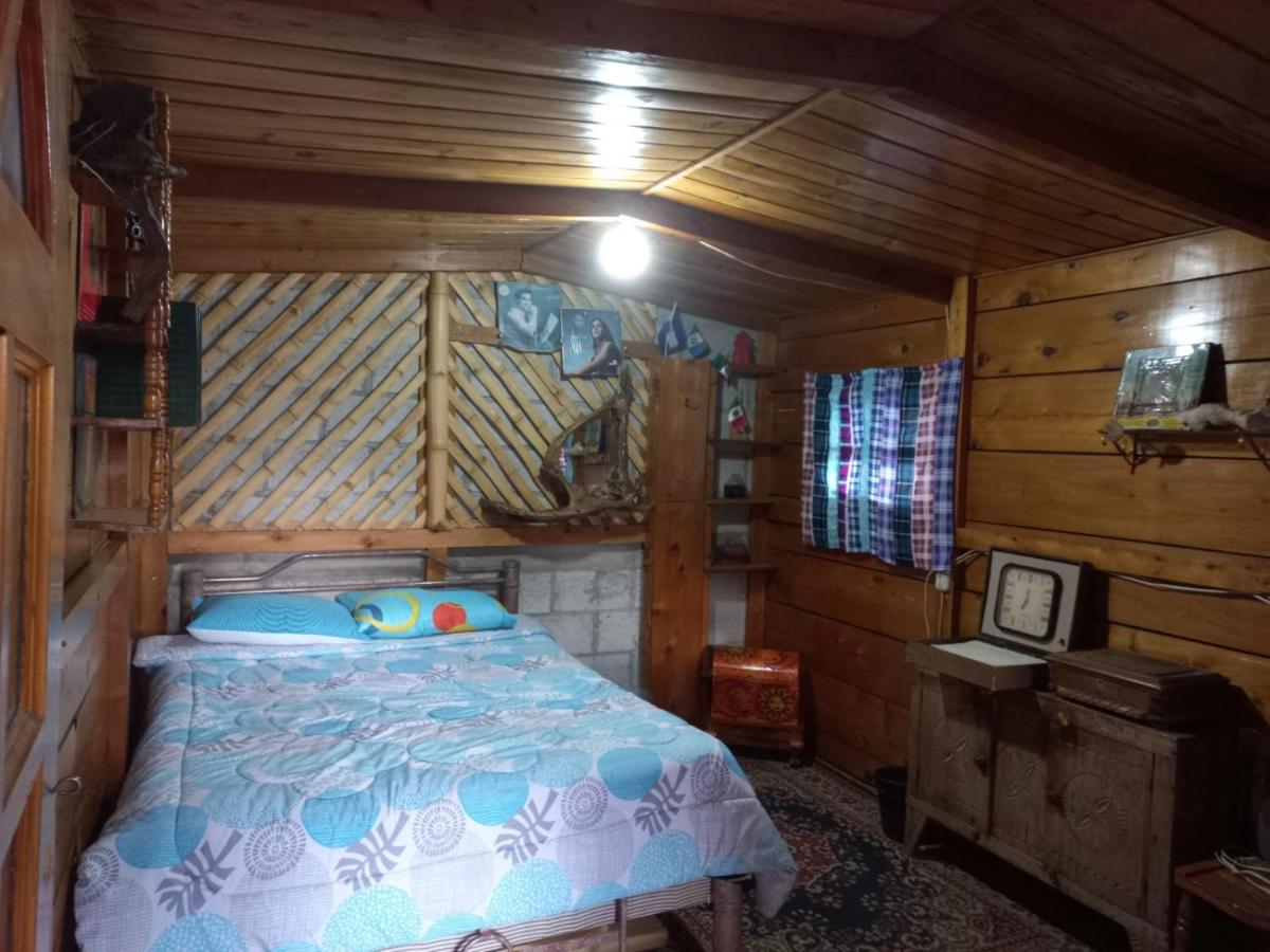 Zweibettzimmer mit Gartenblick