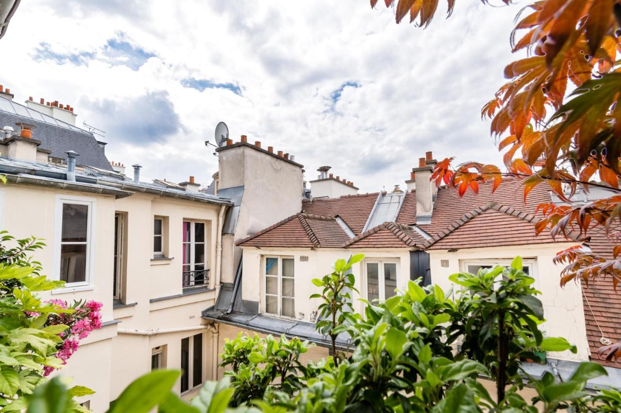 Famous parisian designer's pied-à-terre in Le Marais - Chambres d’hôtes