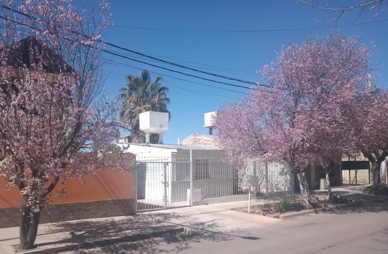 IAUE EL HOGAR, Por el momento No Brindamos el Servicio Disculpe las Molestias Muchísimas Gracias - B&B Ciudad Luján de Cuyo