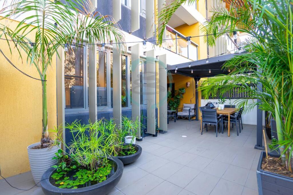 Zen Seaside 1BR Waterfront Apt - Chambres d’hôtes