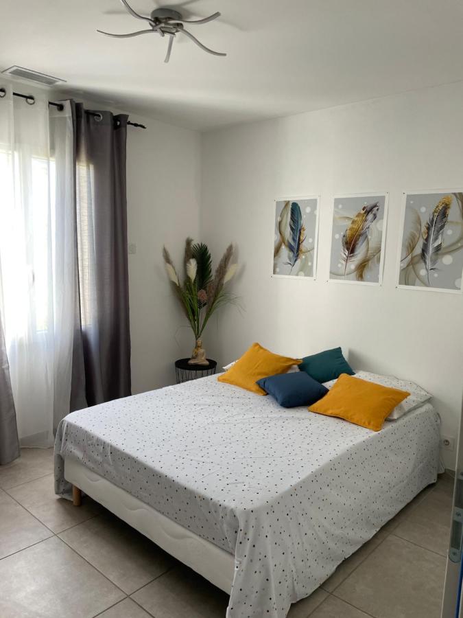 Chambre avec salle de bain privée dans villa avec garage - Chambres d’hôtes Manosque