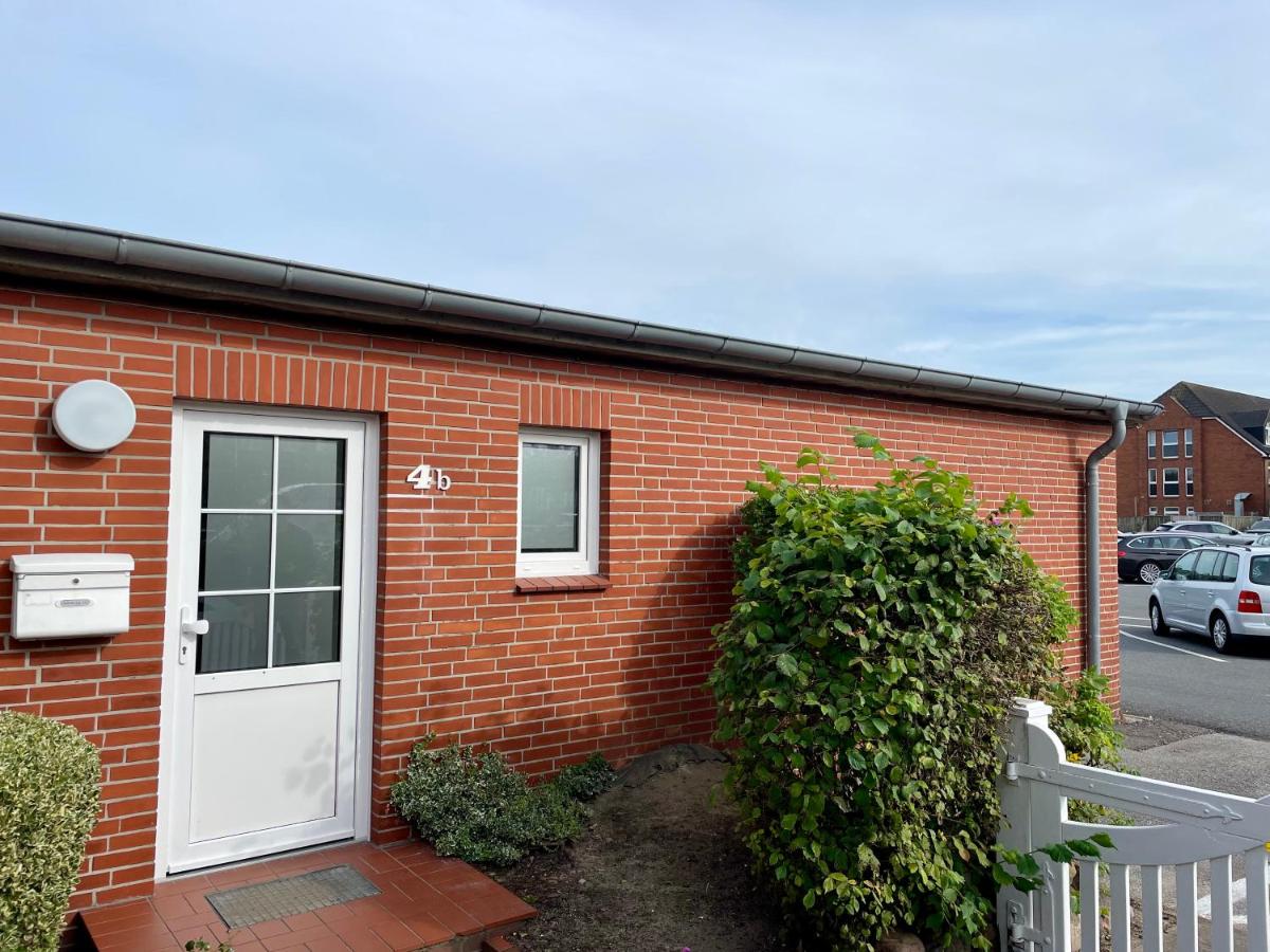 Adrian 5 - B&B Westerland