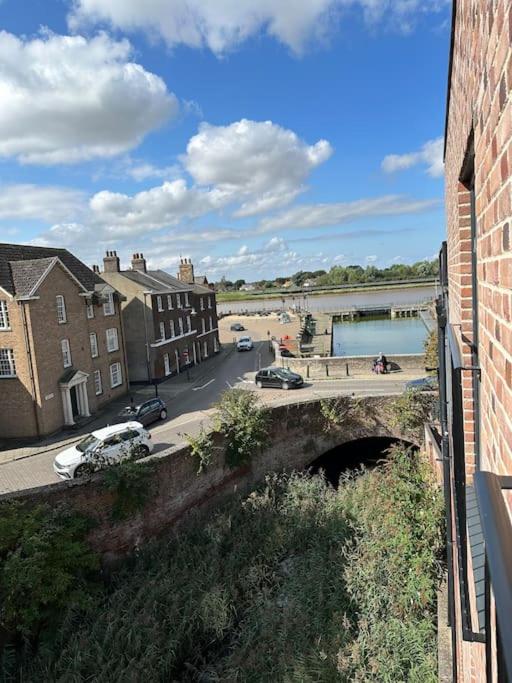 B&B King's Lynn - The Penthouse at Purfleet - Bed and Breakfast King's Lynn