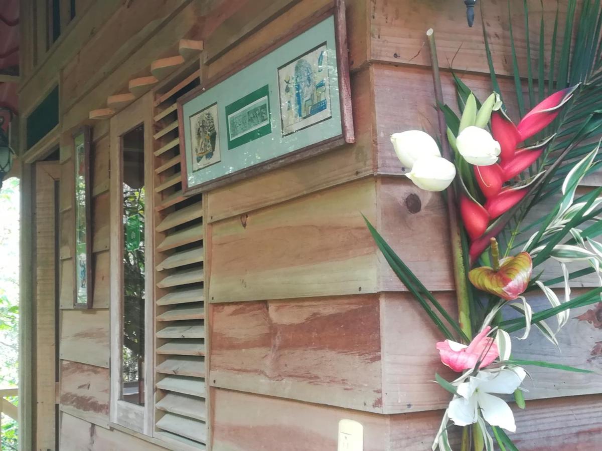 Habitación Triple con balcón