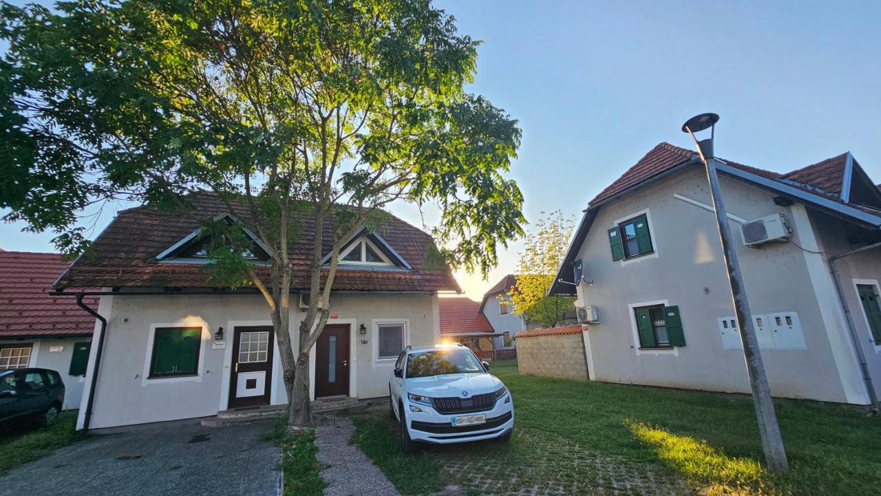Office Escape - holiday home in Terme Čatež - Bed and Breakfast