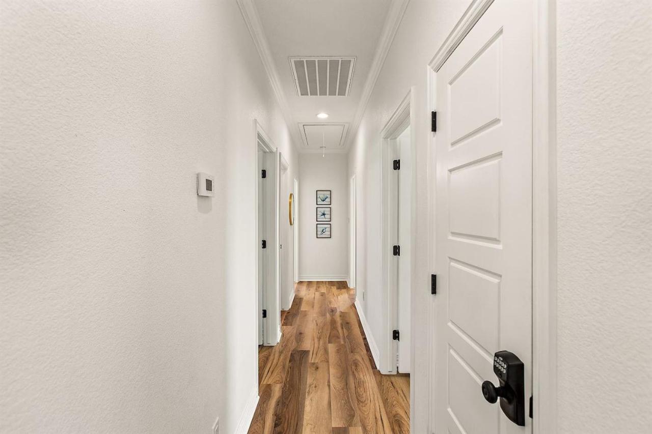 The Breezy Turtle - Bed and Breakfast Crystal Beach